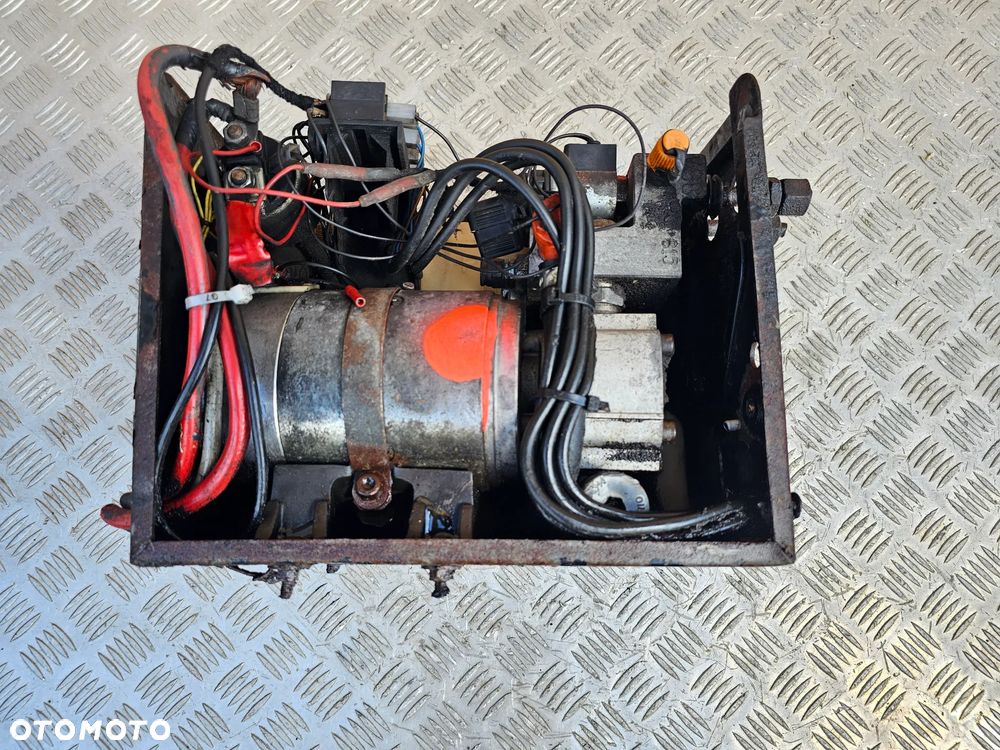 POMPA HYDRAULICZNA AGREGAT SILNIK WINDY DHOLLANDIA DHLM50, 11.212.958, 2.2 kW, 24V 1500 kg - 2