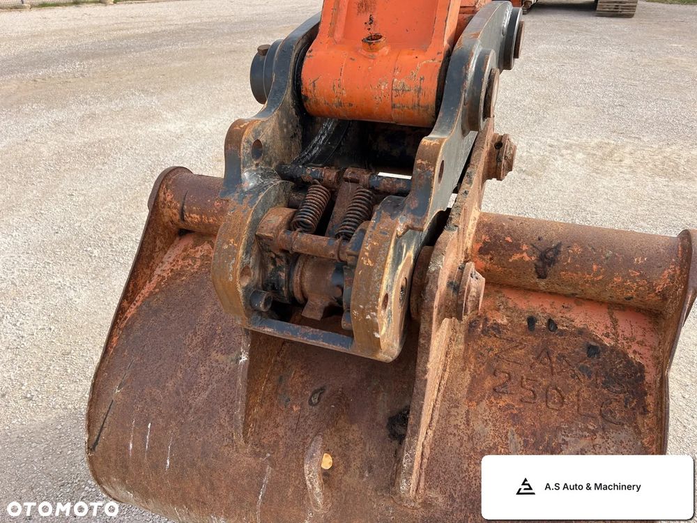 Hitachi ZX250LC-3 - 7