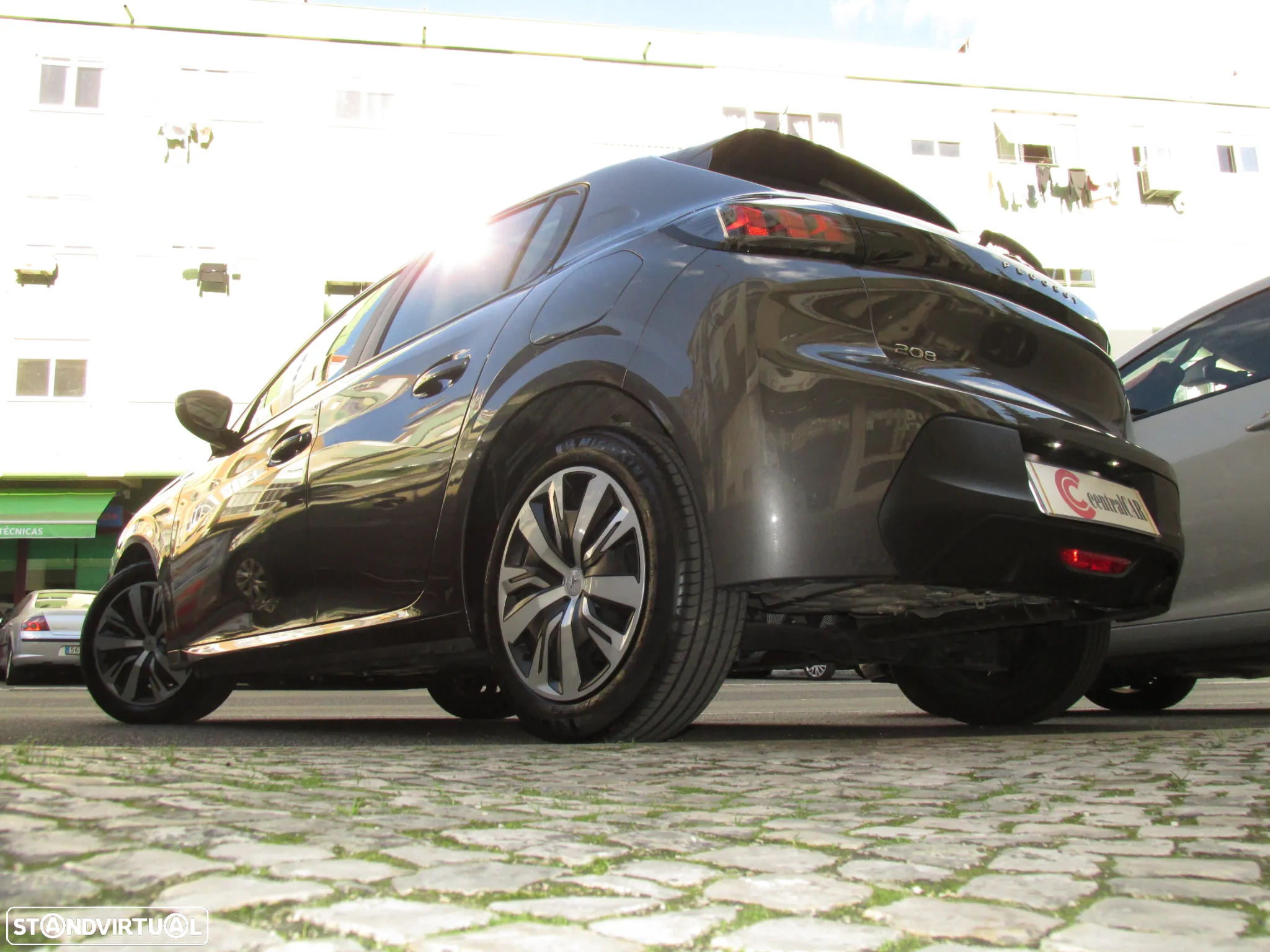Peugeot 208 1.2 PureTech Active Pack - 38