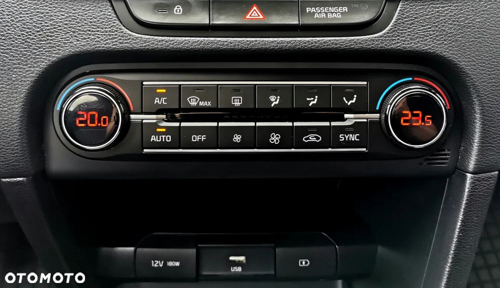 Kia XCeed 1.5 T-GDI M - 11
