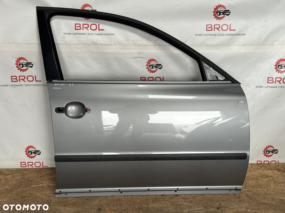 DRZWI PRZEDNIE PRAWE VW PASSAT B5 - 1