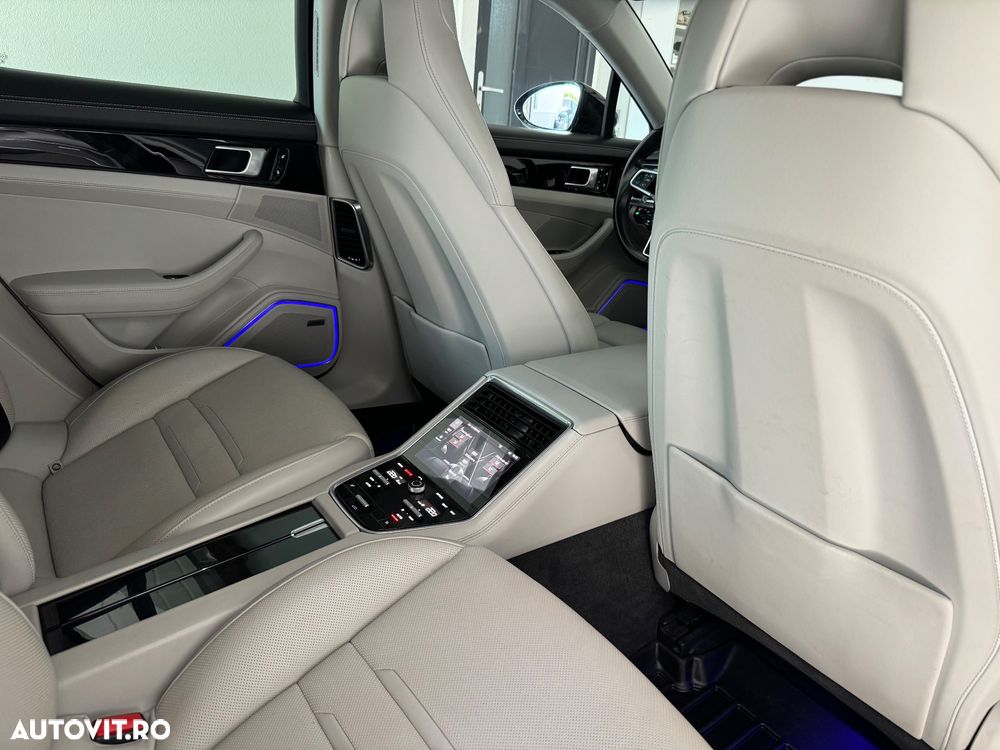 Porsche Panamera 4 E-Hybrid - 14