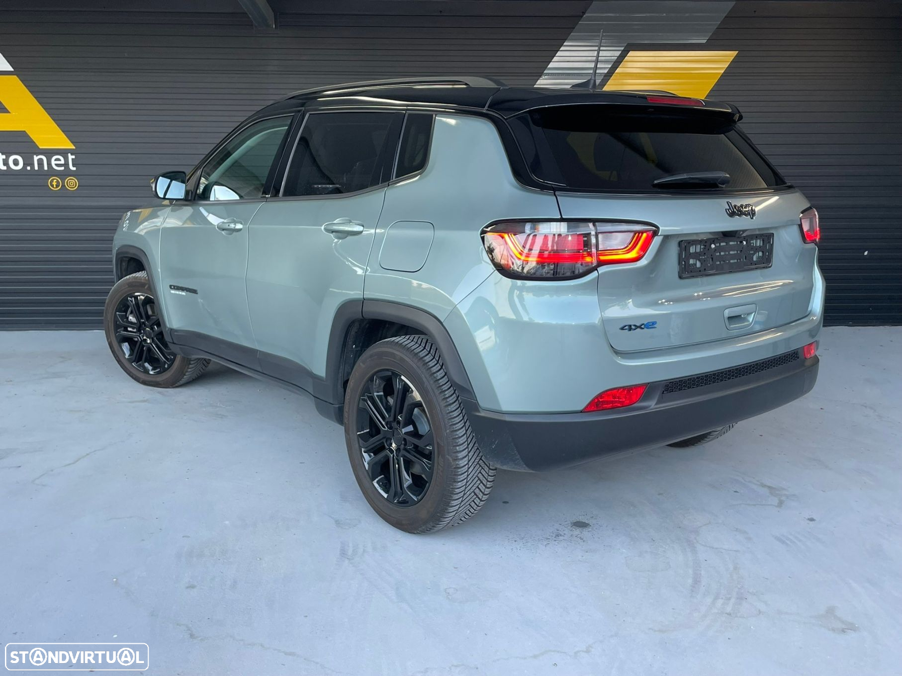Jeep Compass - 2
