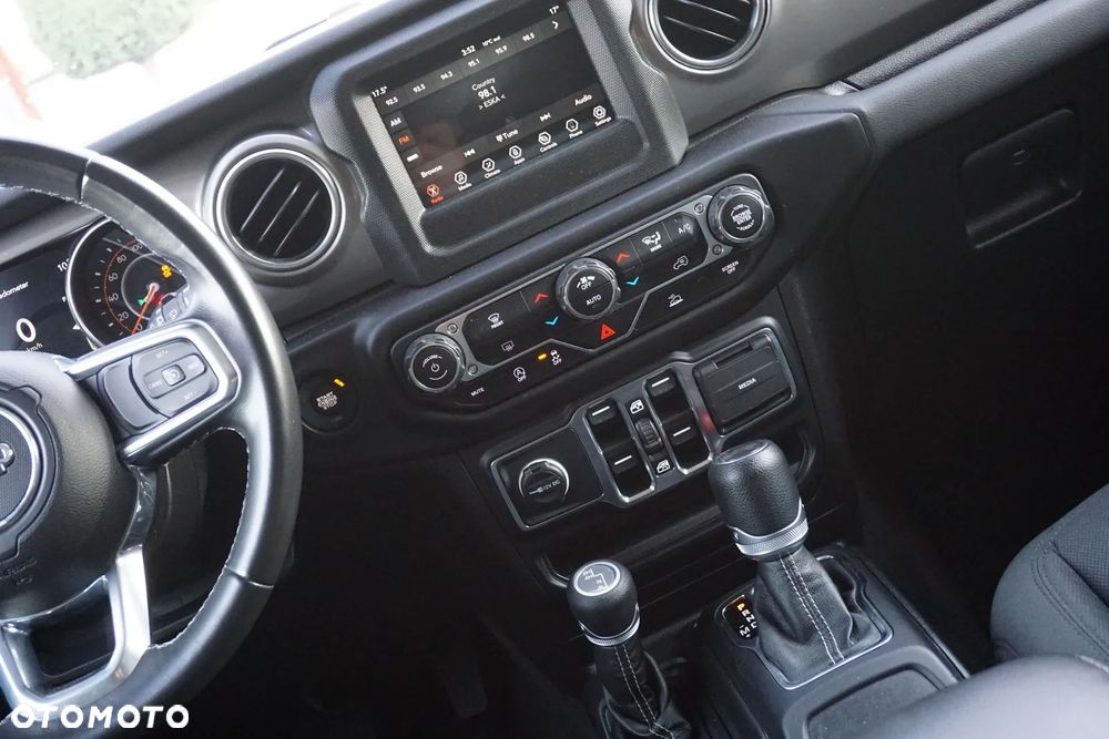 Jeep Wrangler 2.0 T-GDI Hardtop AWD Automatik Sahara - 29