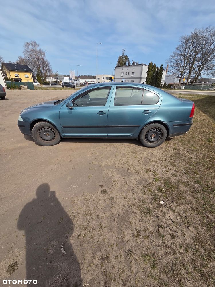 Skoda Octavia 1.6 Ambiente - 6