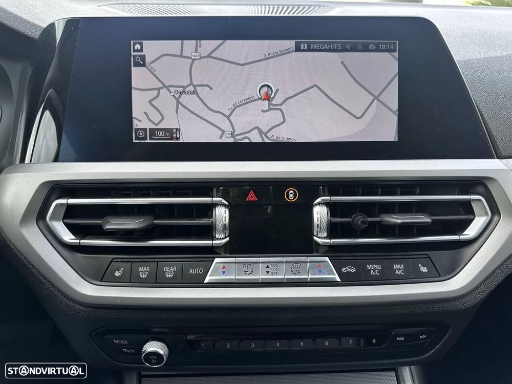 BMW 318 d Aut. Sport Line - 35