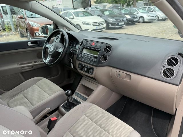 Volkswagen Golf Plus - 26