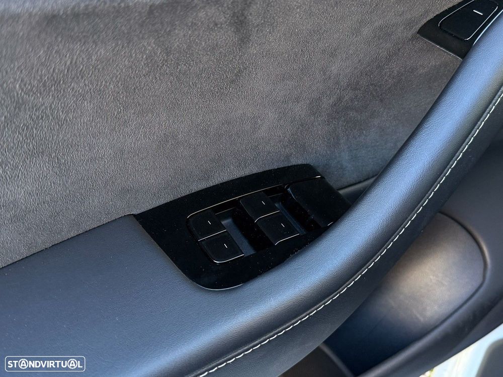 Tesla Model 3 Long-Range Dual Motor AWD - 29