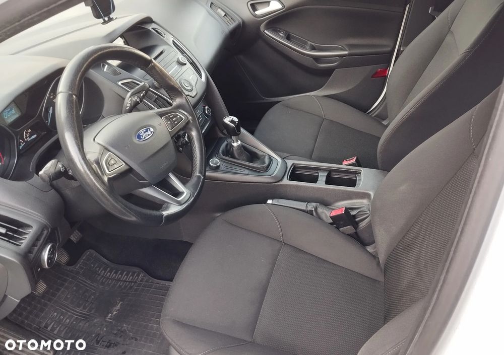 Ford Focus 1.5 TDCi Trend - 6