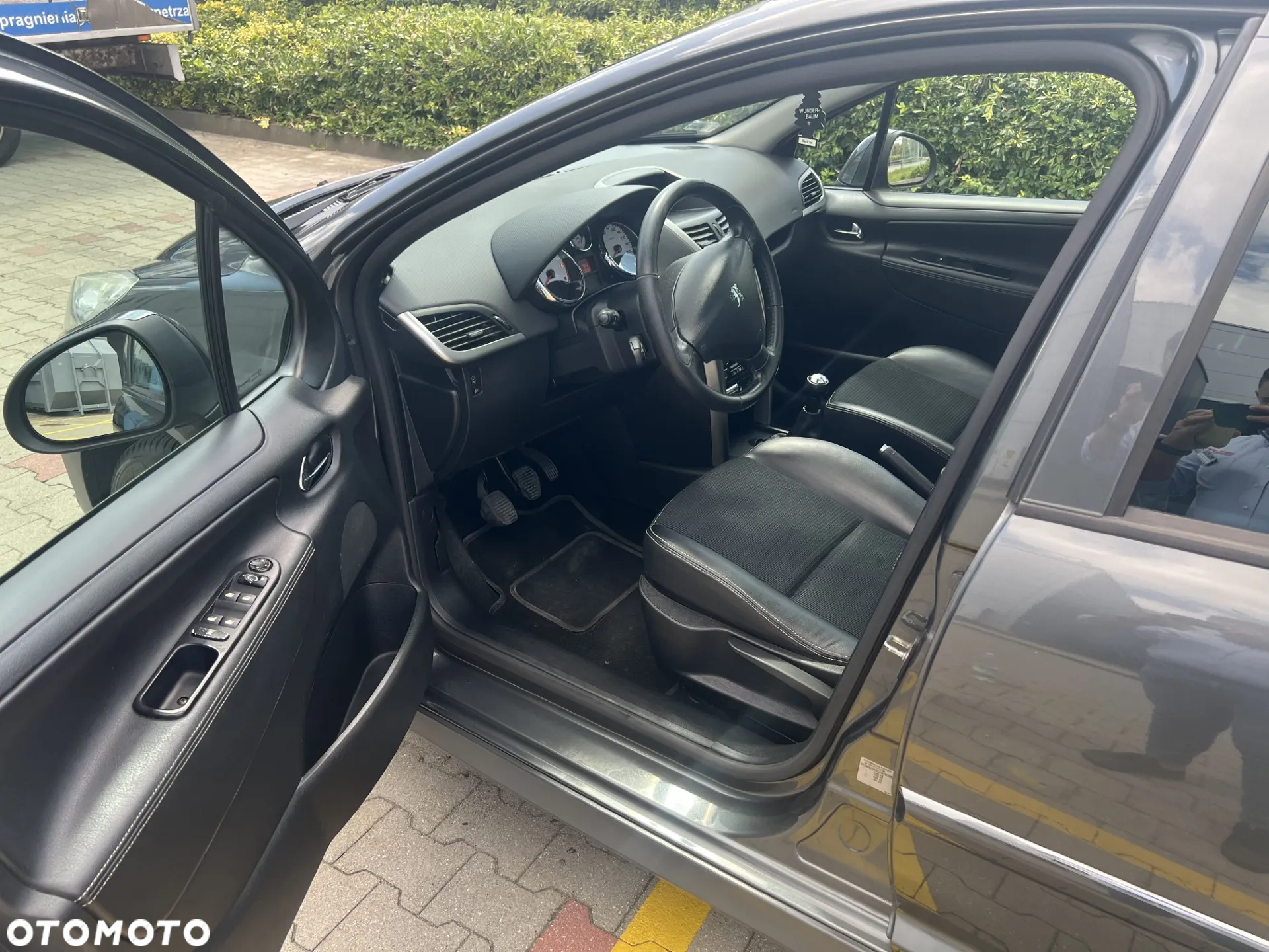 Peugeot 207 Outdoor 1.6 HDi - 22