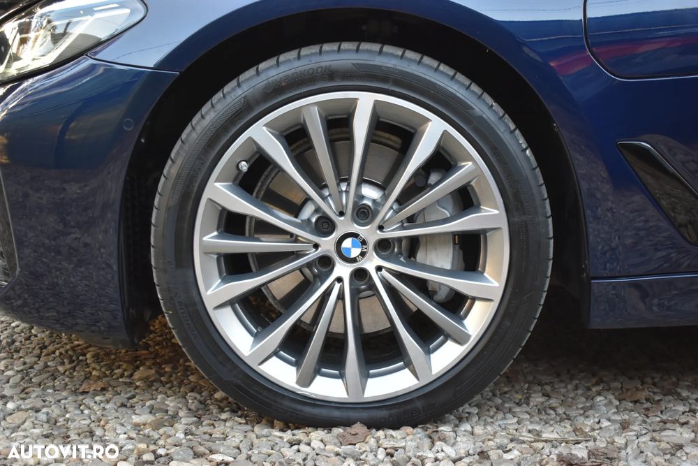 BMW Seria 5 530e Aut. Luxury Line - 7