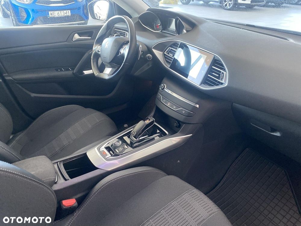 Peugeot 308 - 23