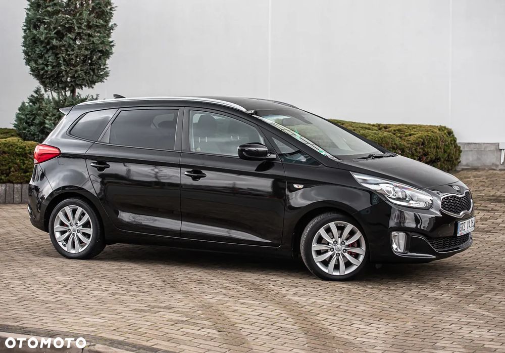 Kia Carens - 3