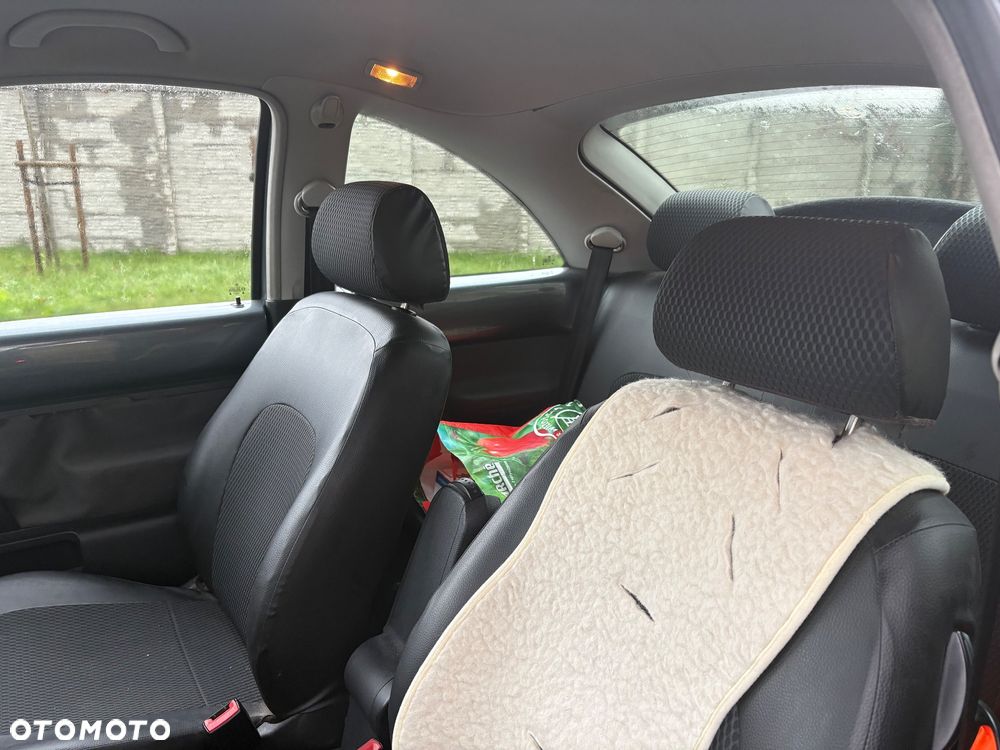 Volkswagen New Beetle 1.9 TDI - 10