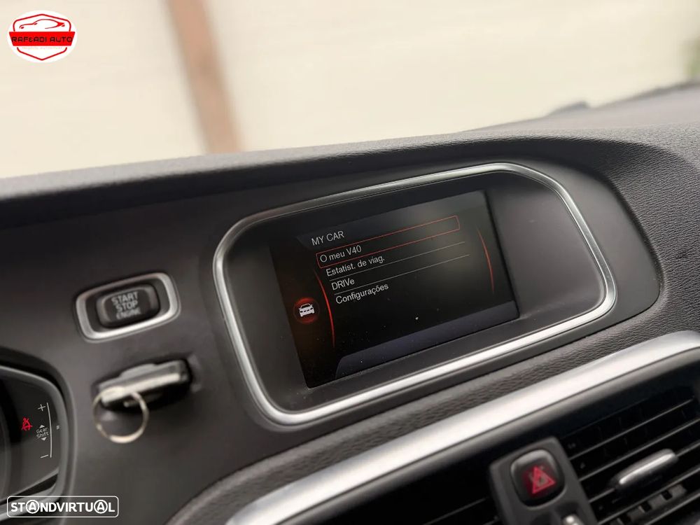 Volvo V40 D2 Momentum - 20