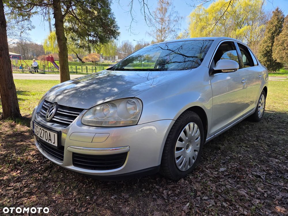Volkswagen Jetta 1.9 TDI Comfortline - 1