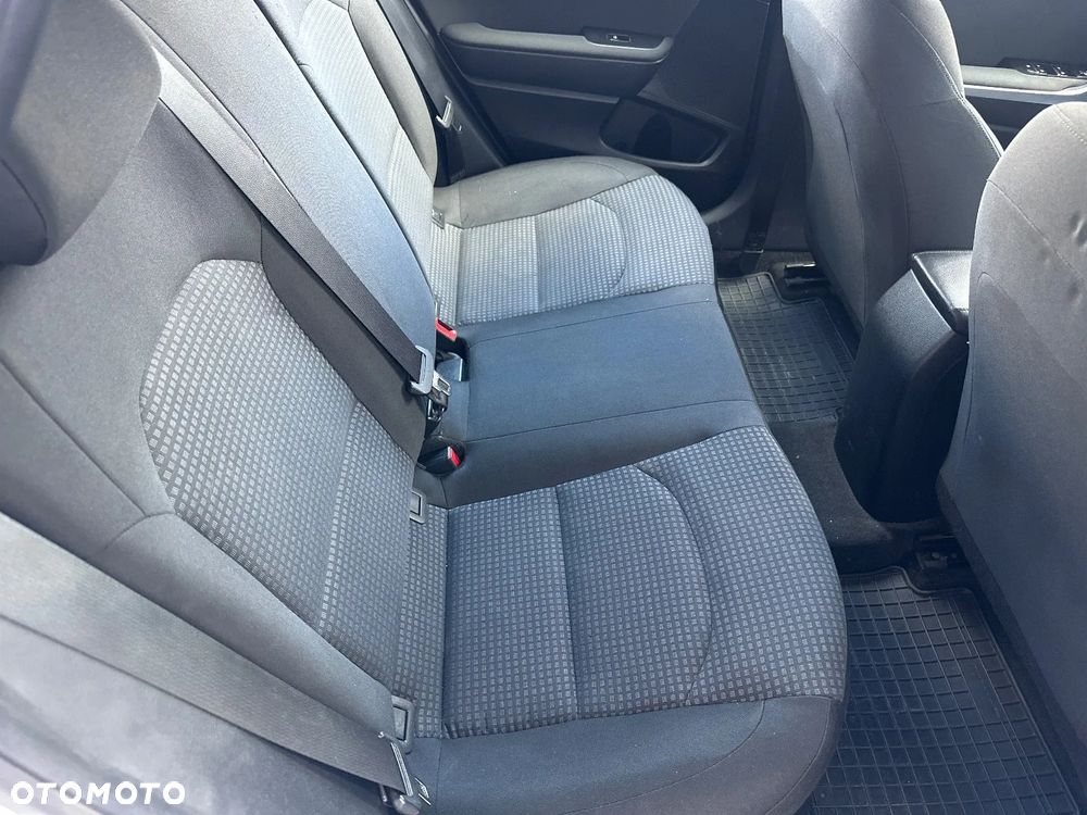 Kia Ceed - 21
