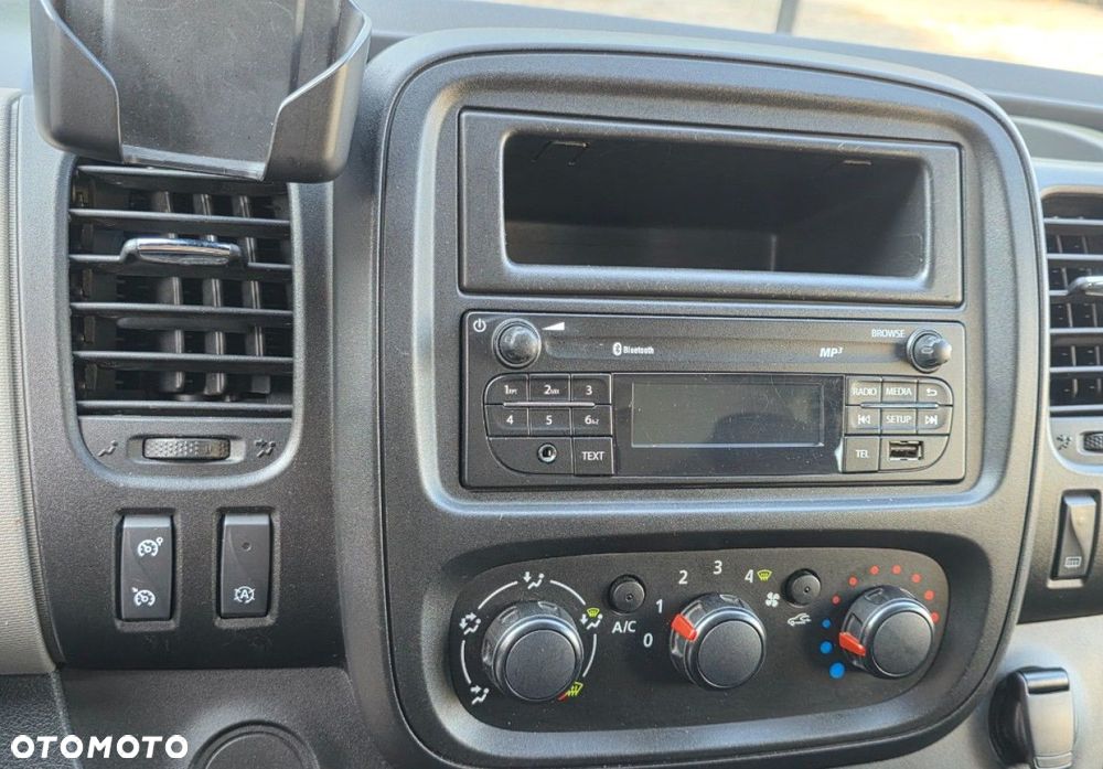 Renault Trafic - 12