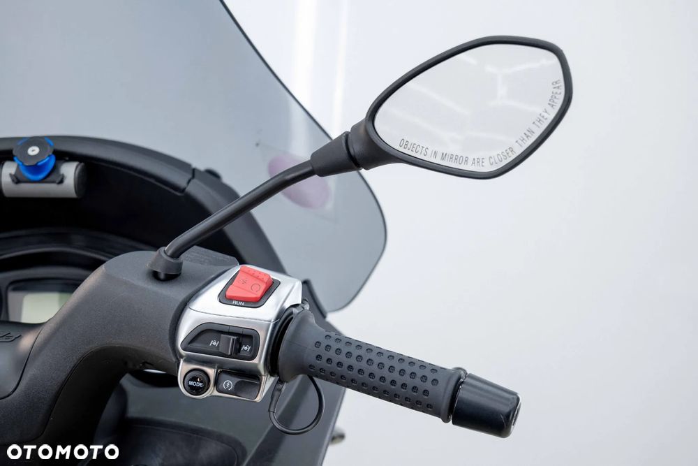 Piaggio MP-3 - 27
