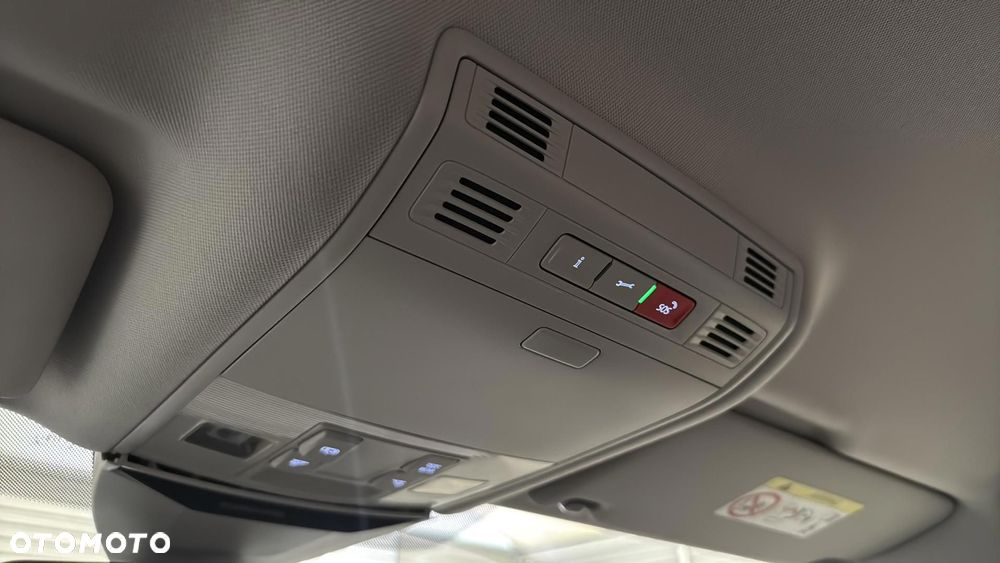 Volkswagen Passat Variant 2.0 TDI SCR Business DSG - 31