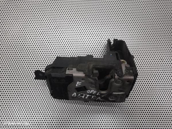 Fecho Porta Frente Esq Opel Astra H Combi (A04) - 2