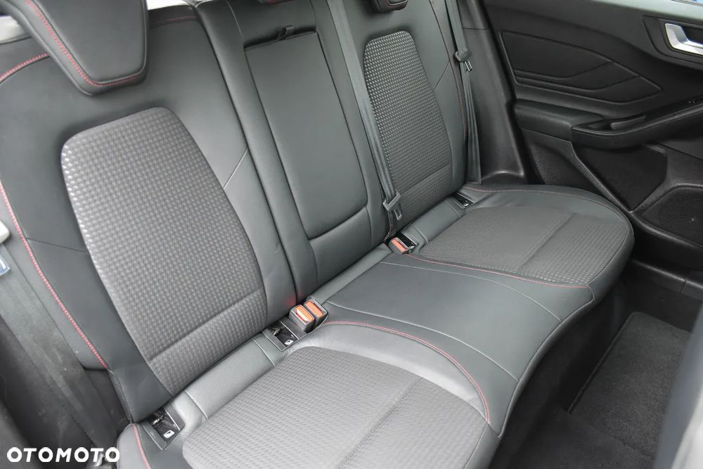 Ford Focus 2.0 TDCi ST-Line Black ASS PowerShift - 35