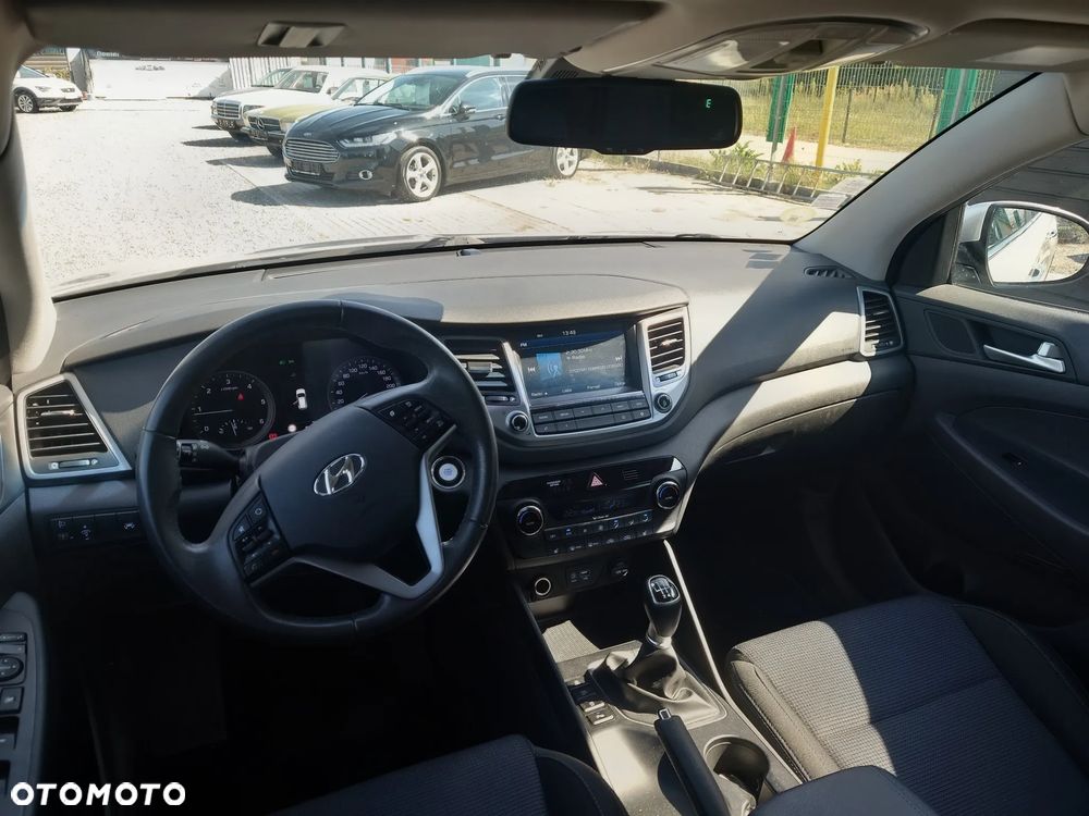 Hyundai Tucson 1.7 CRDI BlueDrive Style 2WD - 11