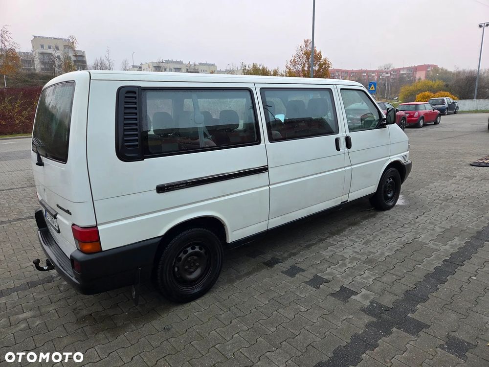 Volkswagen Caravelle - 4