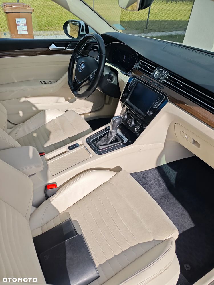 Volkswagen Passat 2.0 TDI BMT Highline DSG - 11