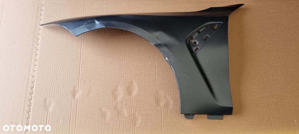 BMW M4 G82 2020- Błotnik lewy Uszkodzony - 2