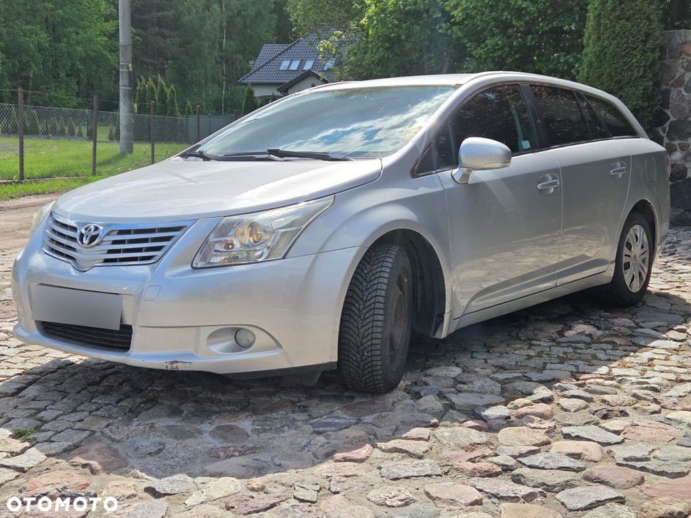 Toyota Avensis 1.8 Luna EU5 - 3