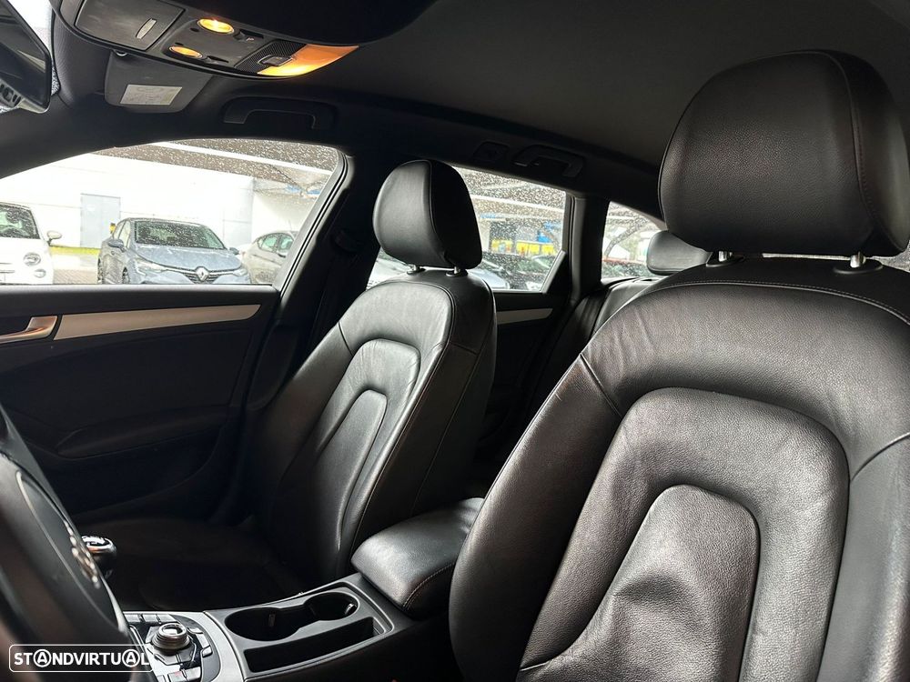 Audi A4 Avant 2.0 TDI Business Line S-line - 8