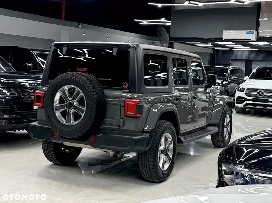 Jeep Wrangler Unlimited 3.6 Automatik Sahara - 2