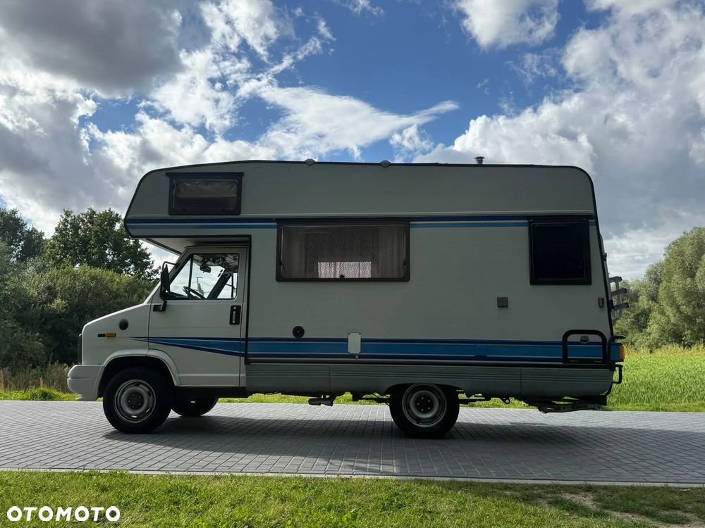Citroën BÜRSTNER A 570 - 8