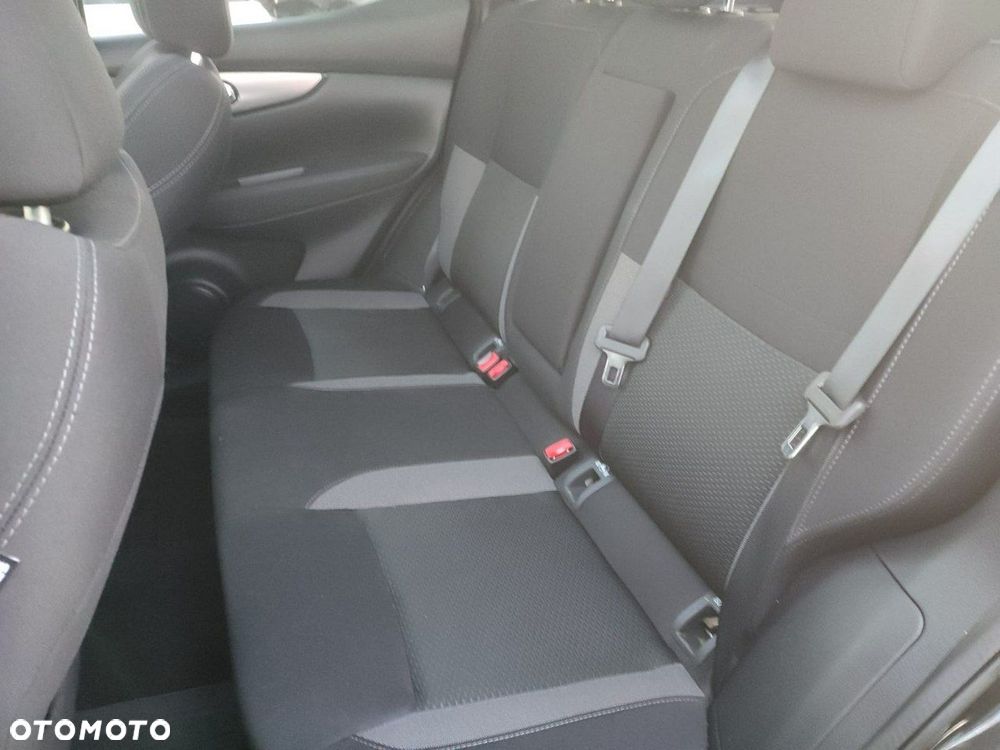 Nissan Qashqai 1.3 DIG-T DCT N-CONNECTA - 32