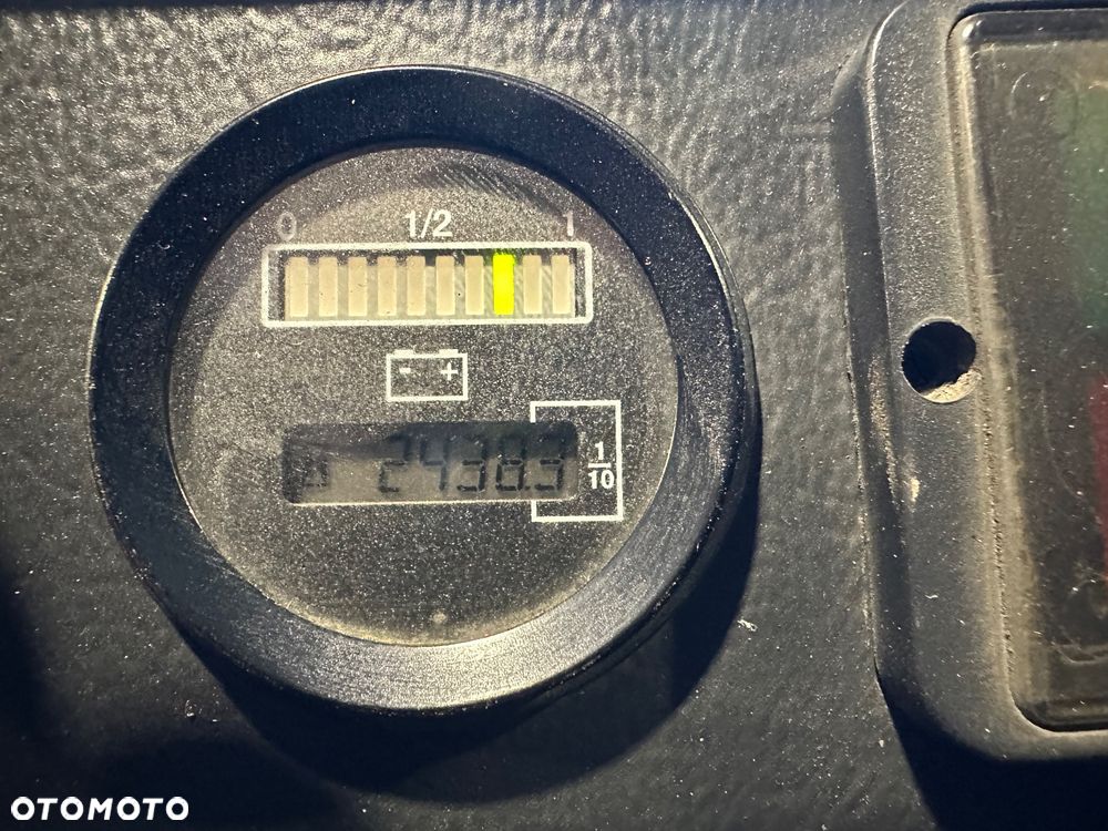 Linde E25F Cztero kierunkowy - 11