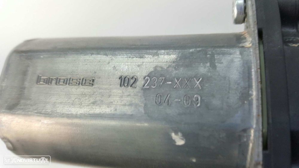 MOTOR ELEVADOR FRENTE DIREITO VOLKSWAGEN TOUAREG (7LA) TDI V10 - 3