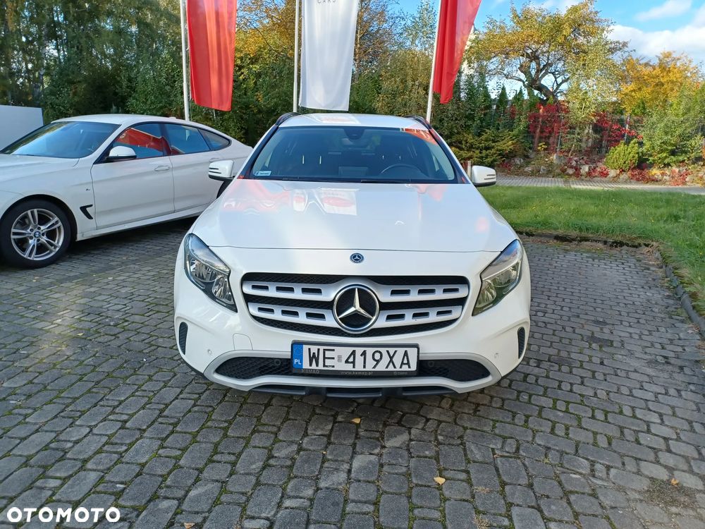 Mercedes-Benz GLA 200 7G-DCT - 2