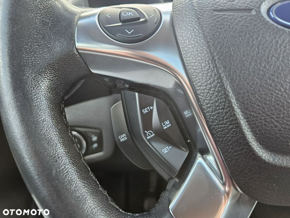 Ford Tourneo Connect Grand - 32