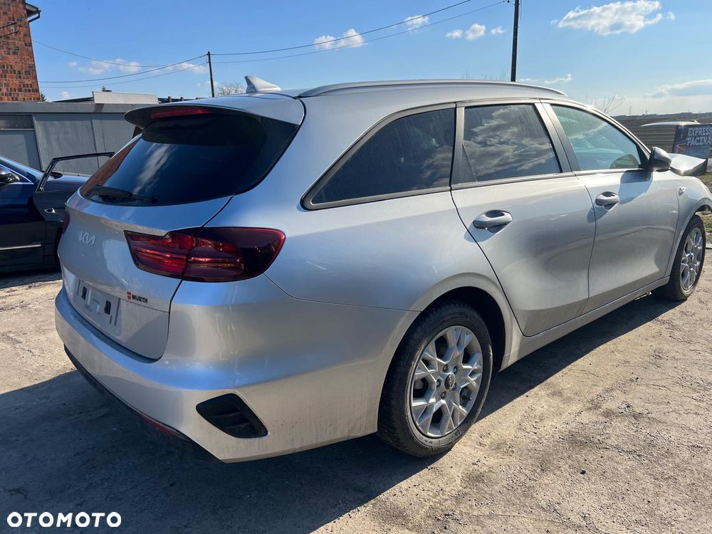 Kia Ceed - 1