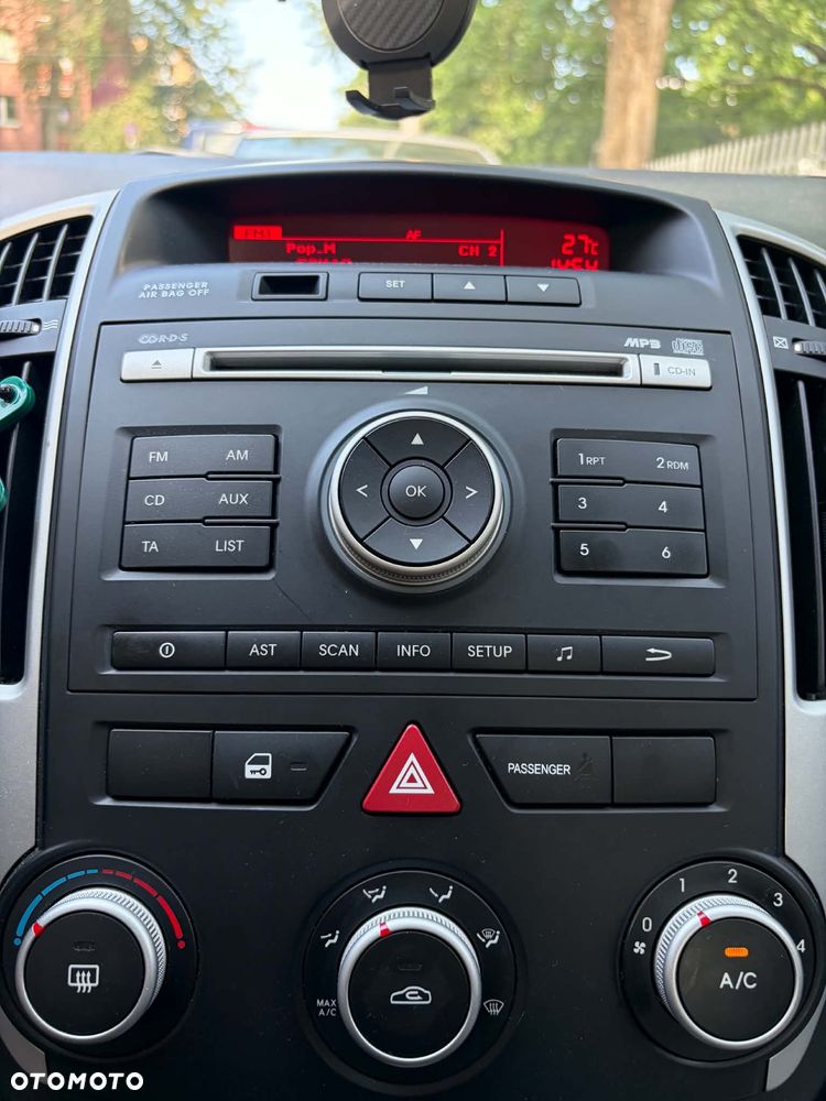 Kia Ceed - 12