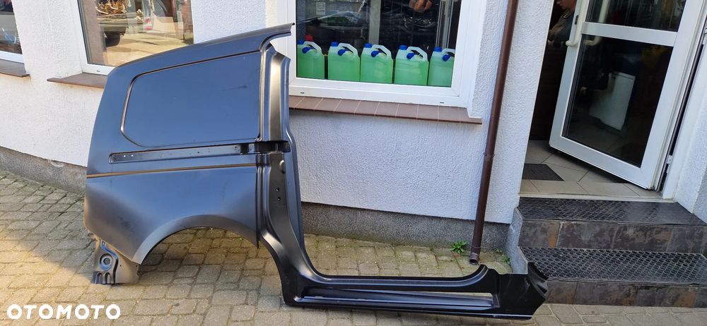 VW CADDY 2K7 20- BLOTNIK TYL PRAWY NOWY ORYGINAŁ - 1