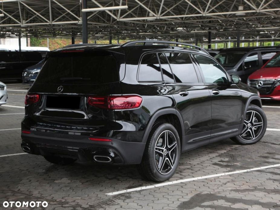 Mercedes-Benz GLB 200 AMG Line 7G-DCT - 5