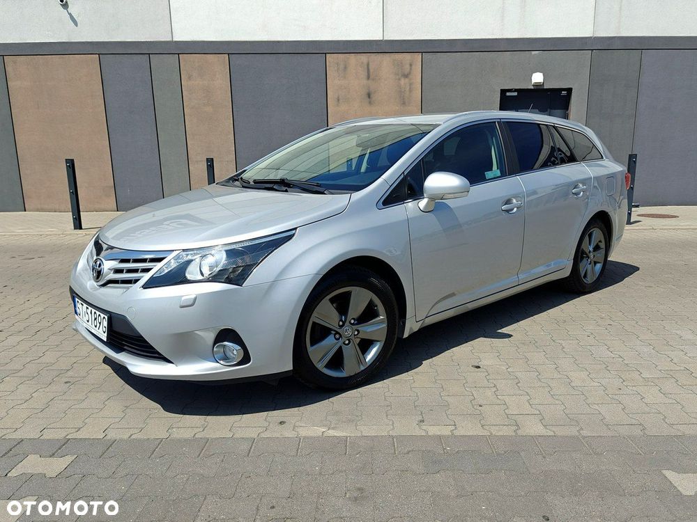 Toyota Avensis 2.0 D-4D Premium - 17