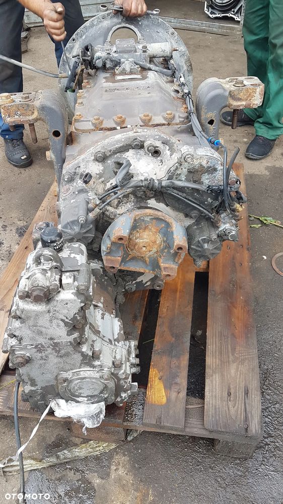 SKRZYNIA BIEGÓW GRS900 R SCANIA R - 4