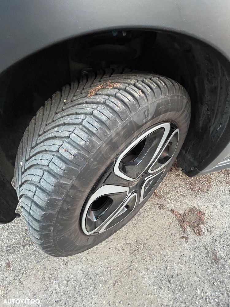 Citroën C3 1.2 PureTech BVM Shine - 12