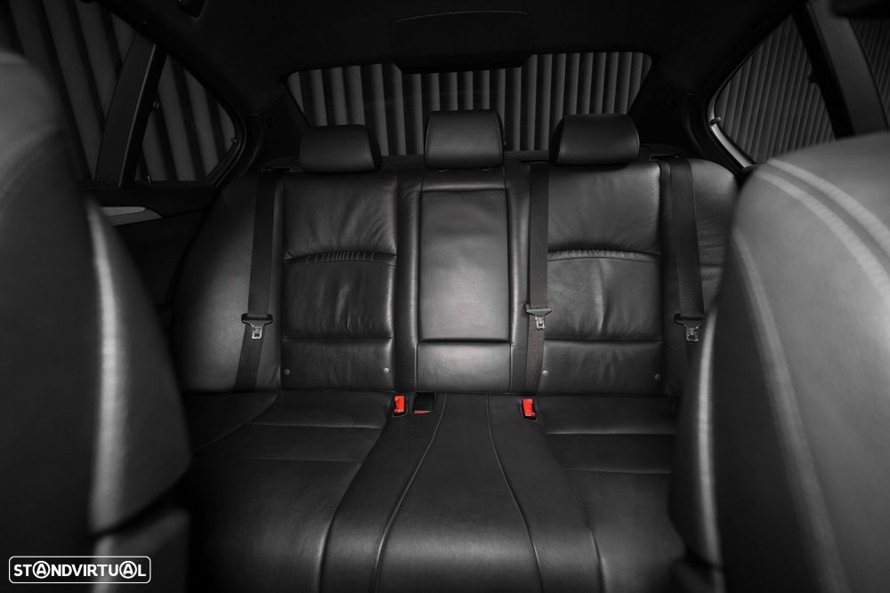 BMW 535 d xDrive Pack M Auto - 36