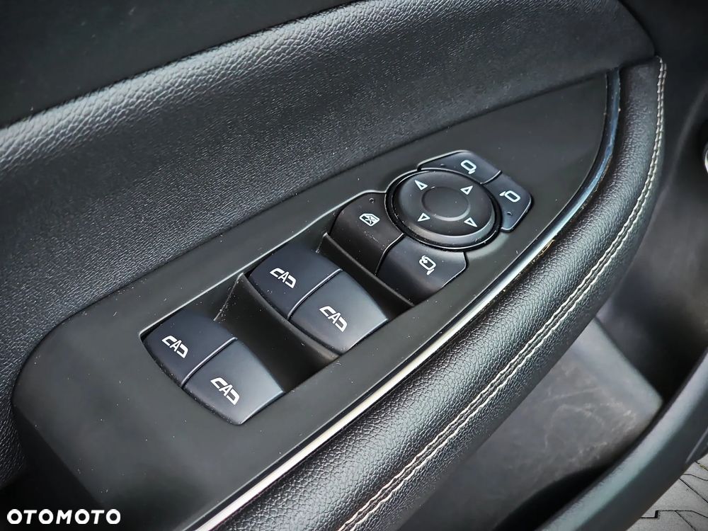 Opel Insignia 2.0 T 4x4 GSi S&S - 16