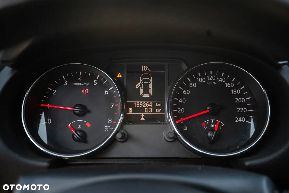 Nissan Qashqai 1.6 360 - 22