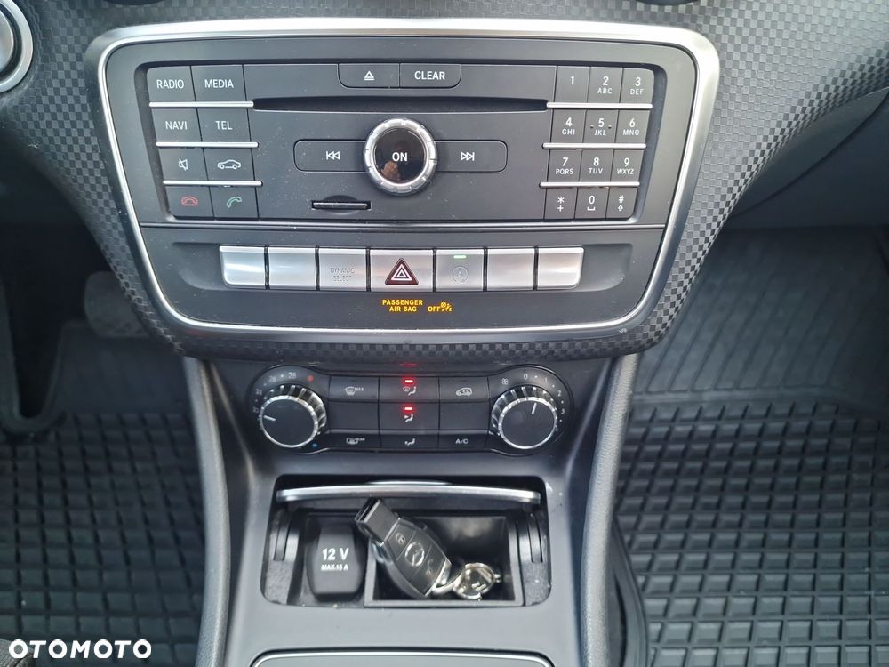 Mercedes-Benz Klasa A 180 d 7G-DCT Urban - 21